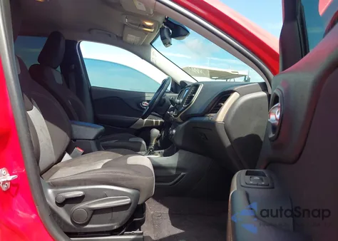 2018 Jeep Cherokee Latitude Fwd z USA, uszkodzony, nr VIN 1C4PJLCB9JD620155